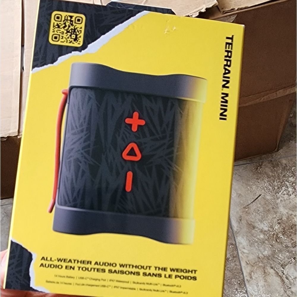 Skullcandy Terrain Mini Speaker (Weatherproof) - Picture 5 of 5
